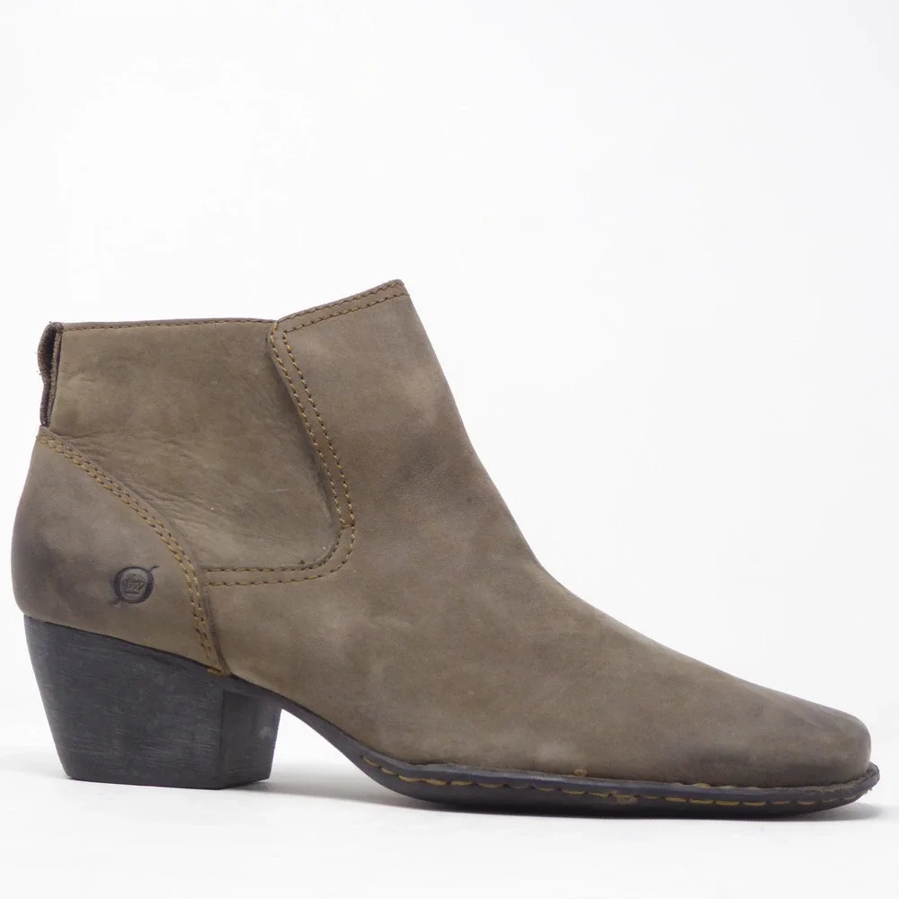 Born Women Rascal Ankle Boots Brown Leather Square Toe Block Heel 9